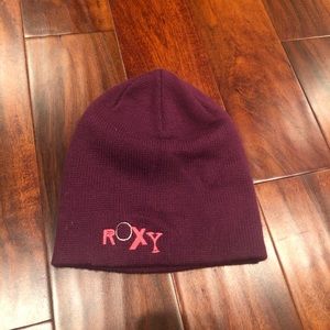 Roxy ladies purple beanie
